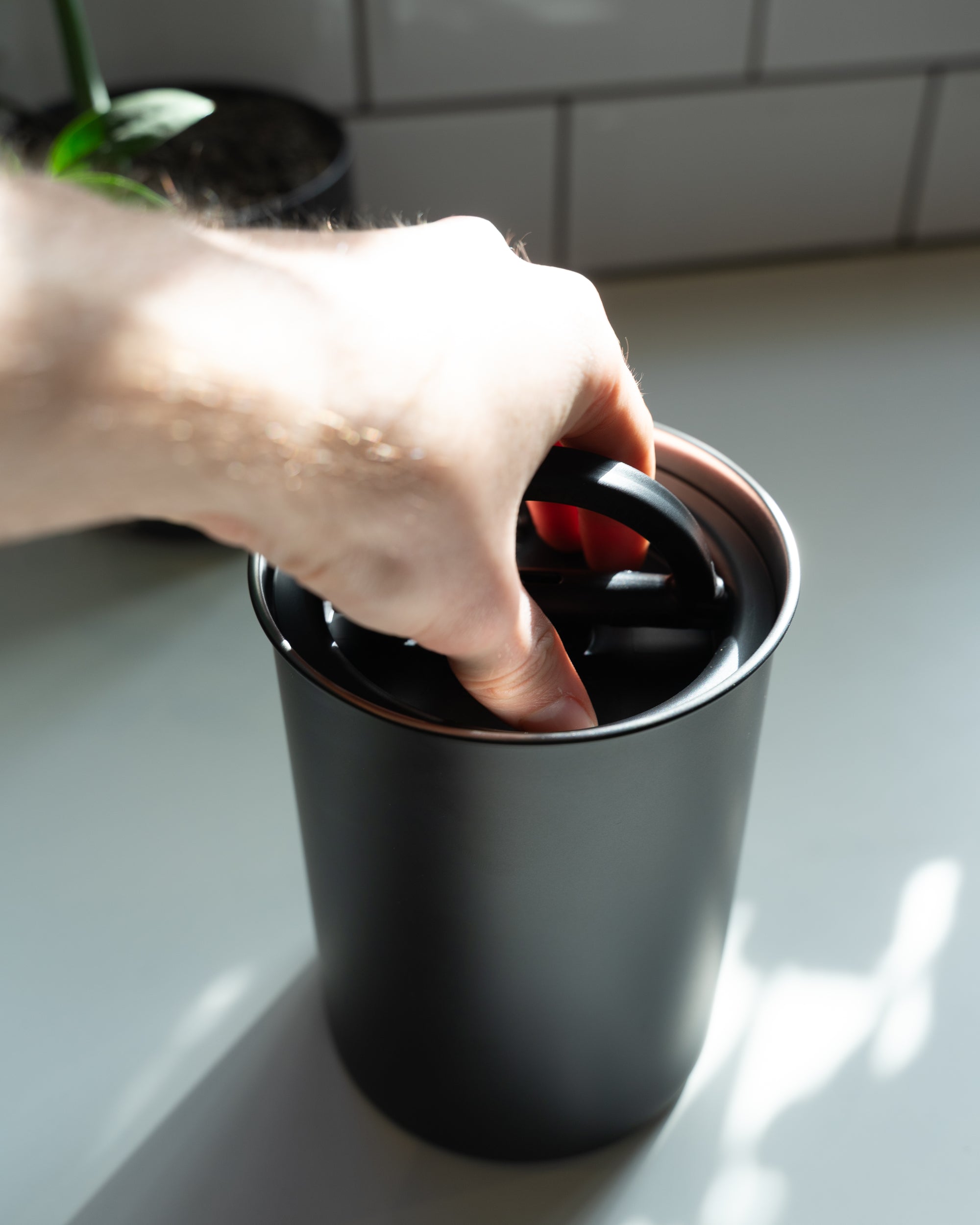 Airscape® Coffee Canister – Classic (Medium, Matte Black)